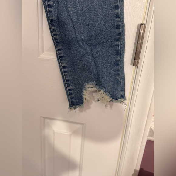 Jessica Simpson Blue Streak Spotlight Straight Ongoing, distressed/Ripped Jeans - Picture 7 of 16